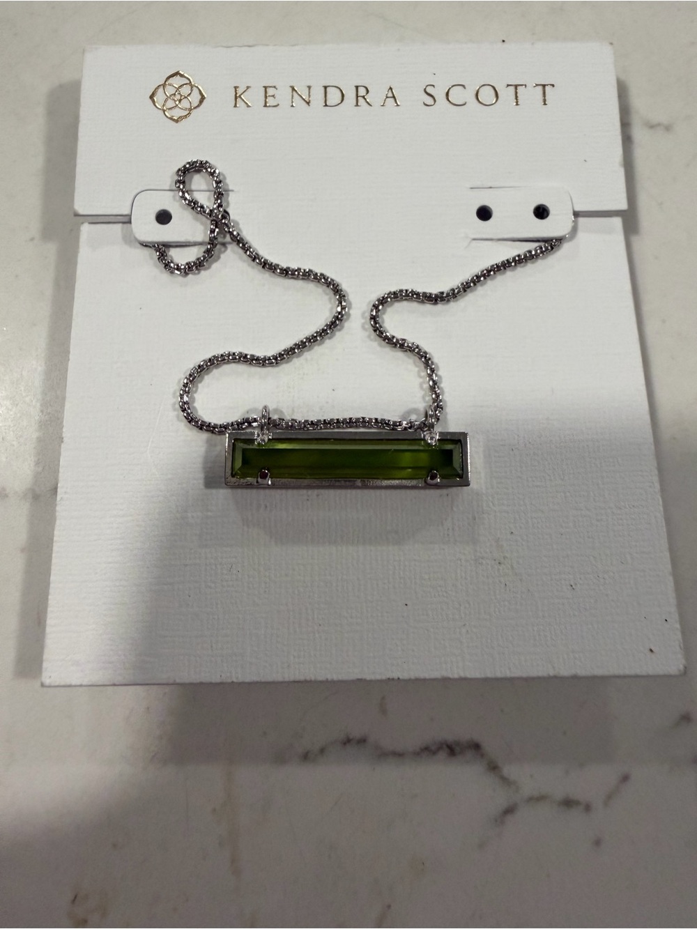 Kendra Scott LEANORSilver Necklace with Olive Green Bar